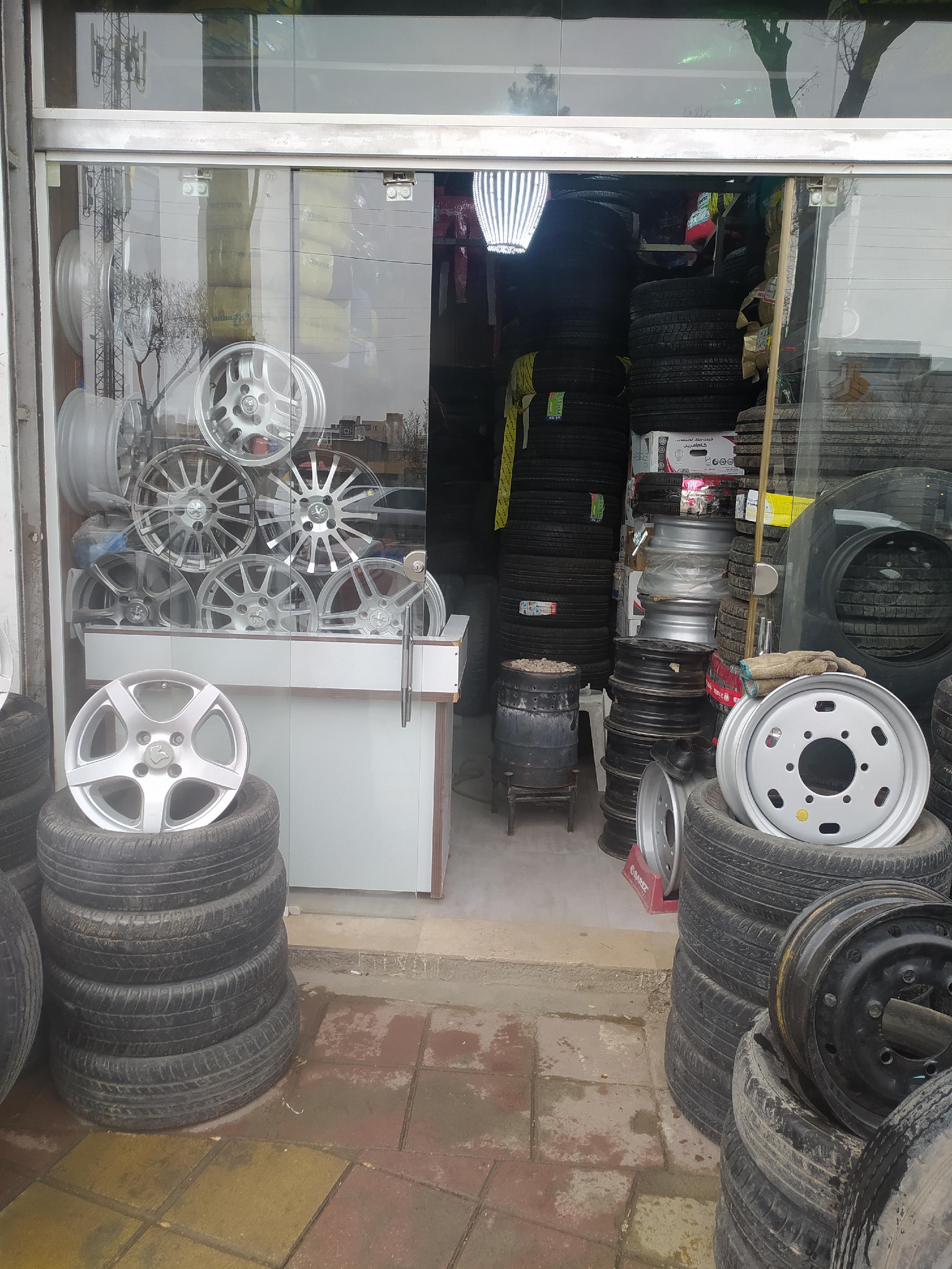 فروشگاه رینگ و لاستیک پاکزاد
