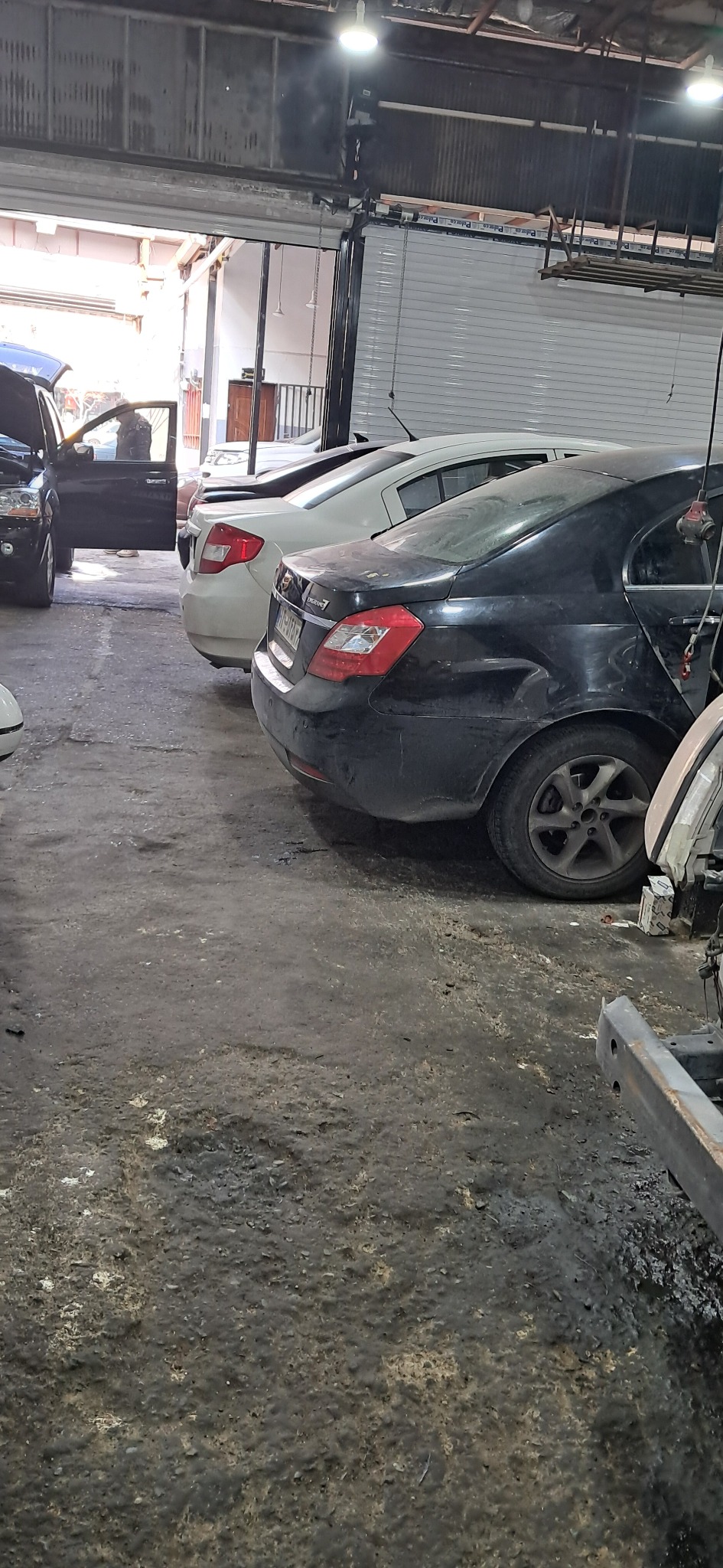 تعمیرگاه خودروهای چینی