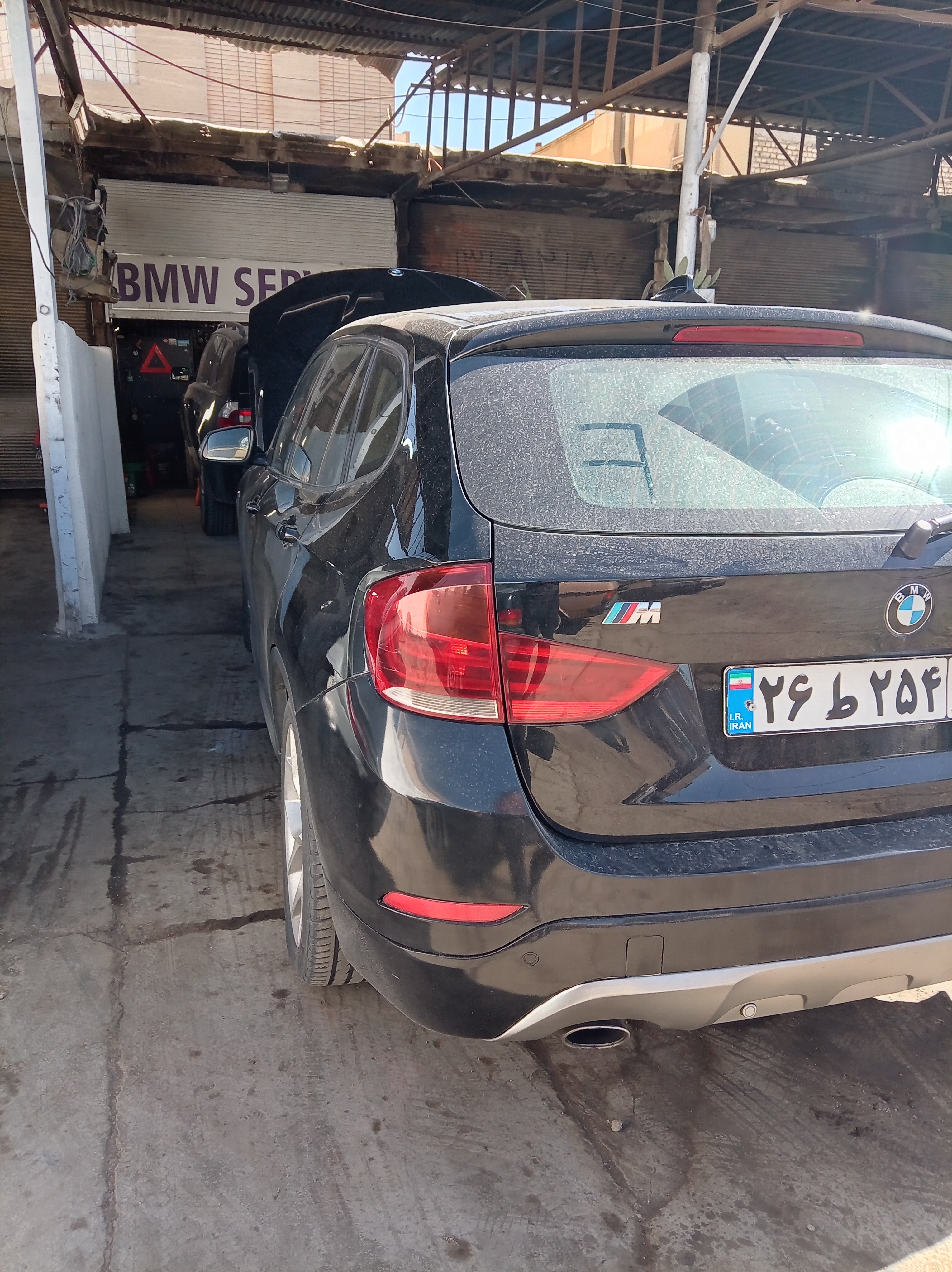 تعمیرگاه bmw اشکان