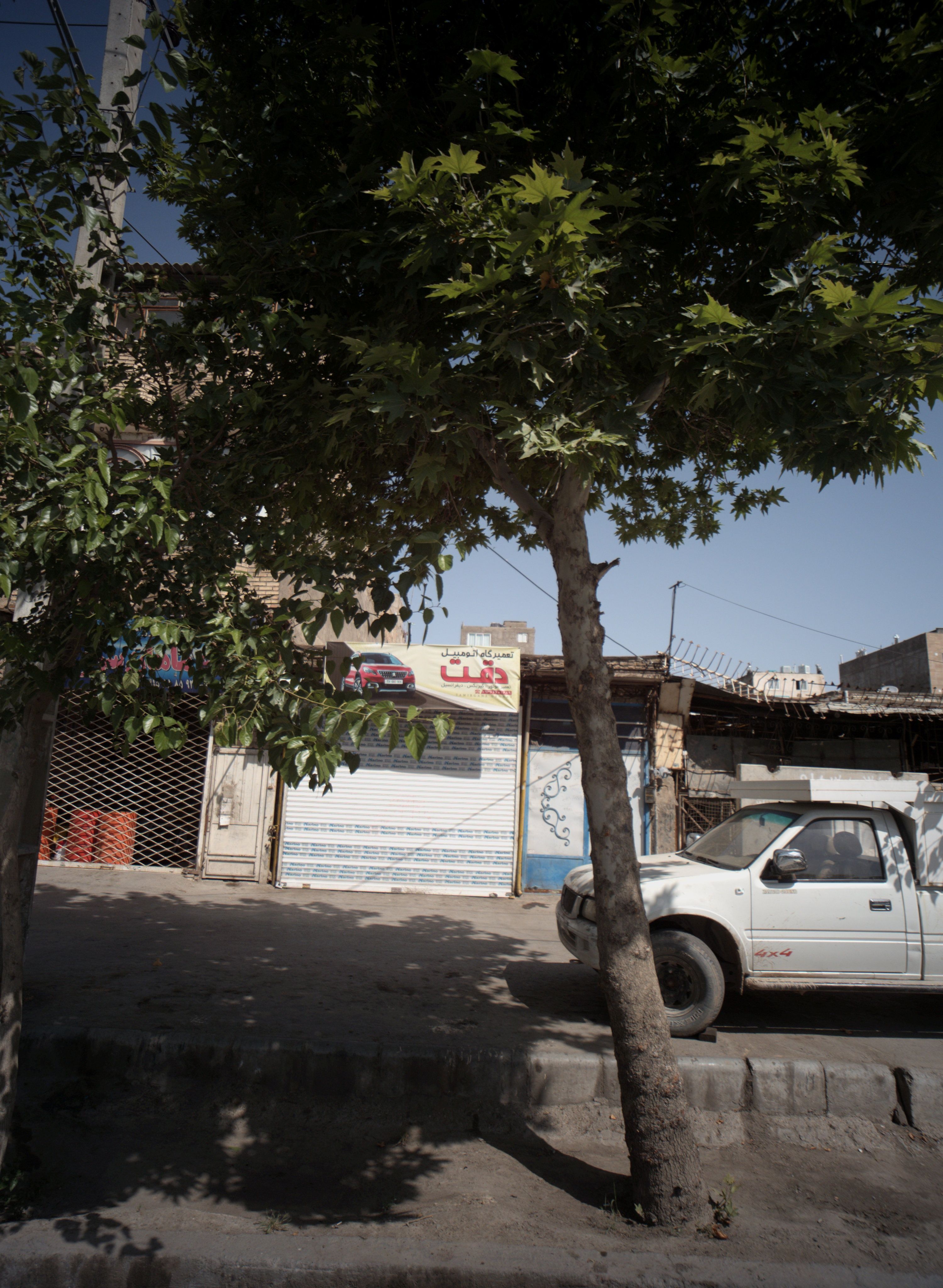 تعمیرگاه اتومبیل دقت