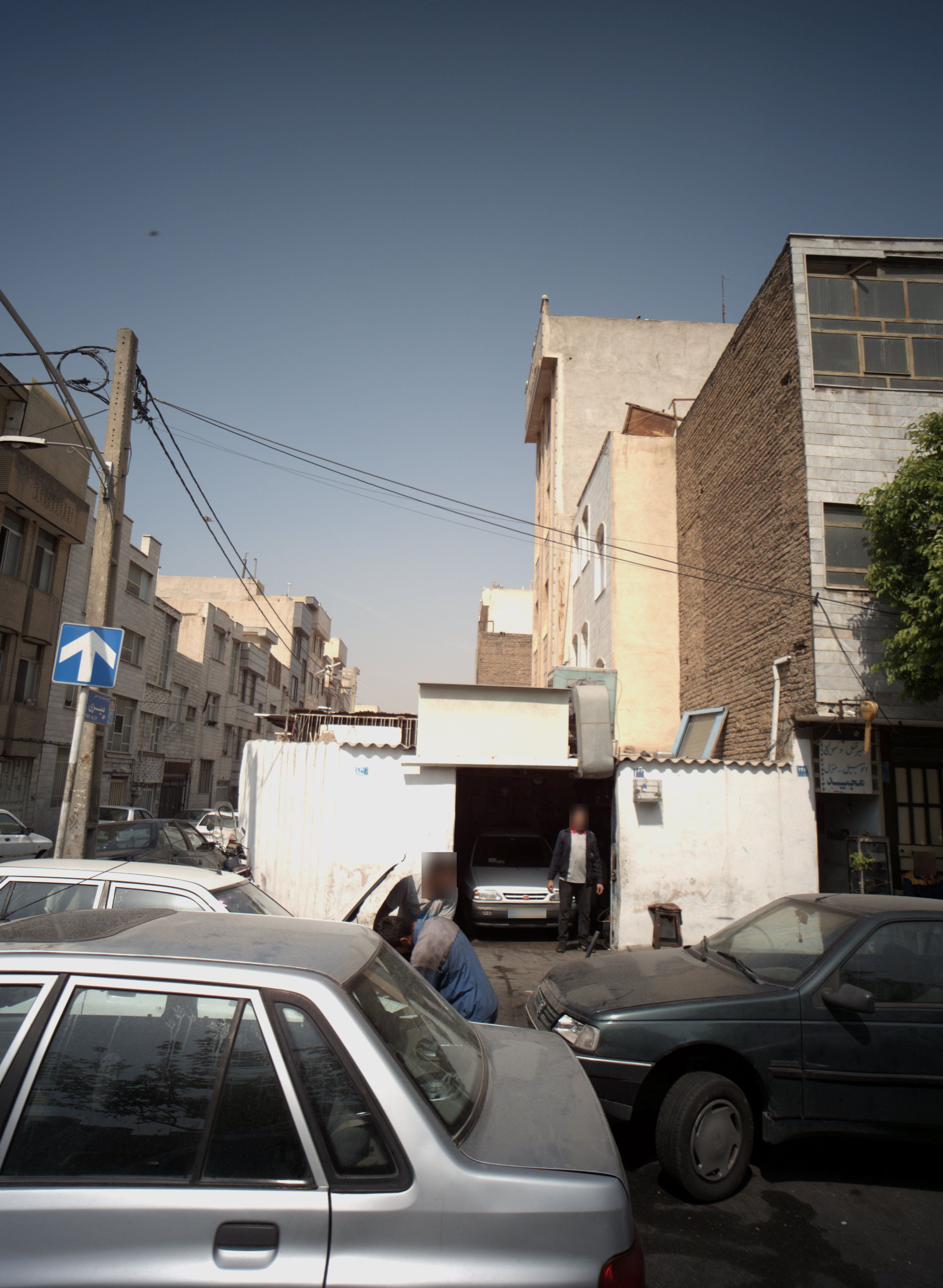 تعمیرگاه اتومبیل جعفر