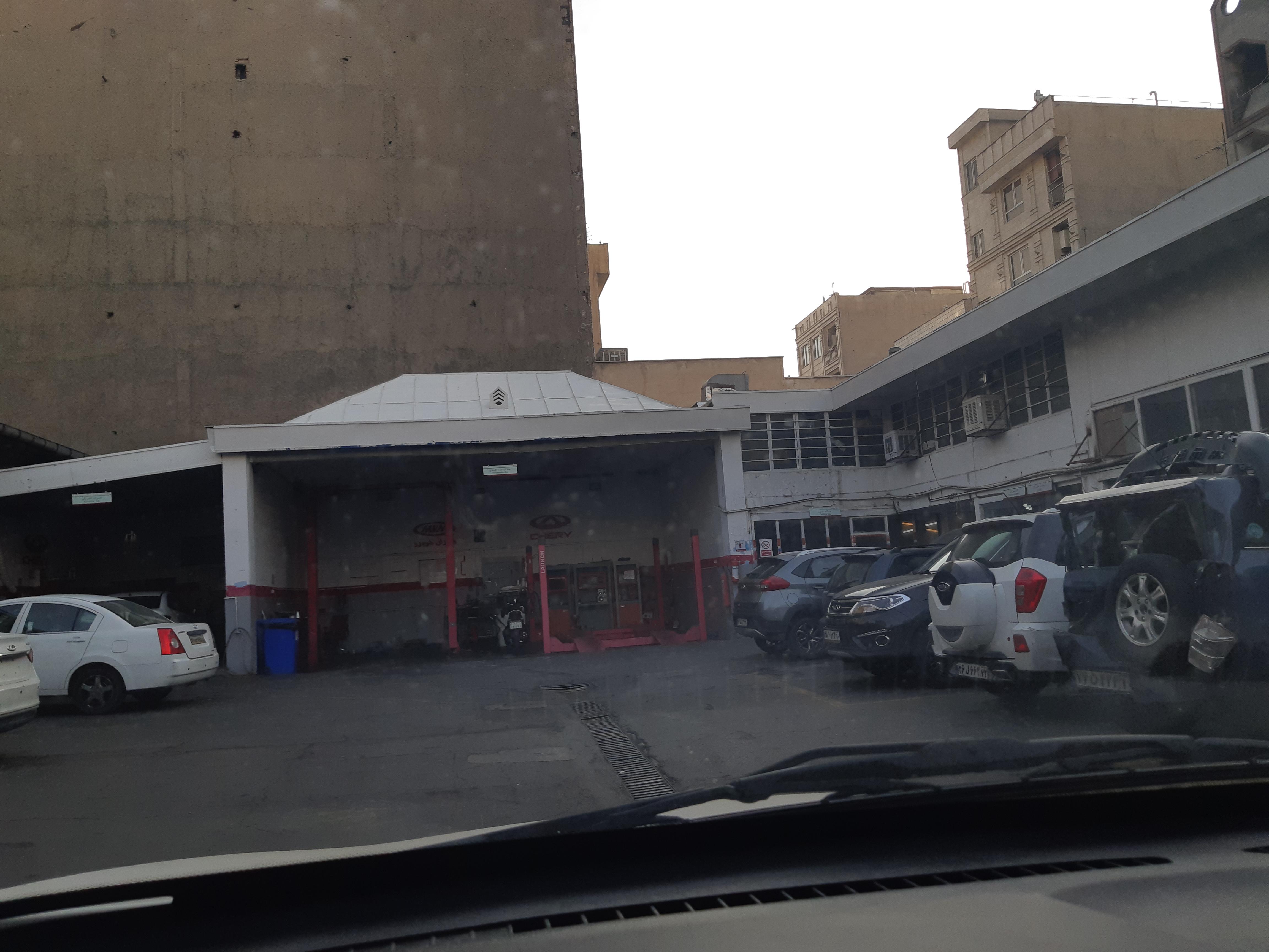 تعمیرگاه مدیران خودرو