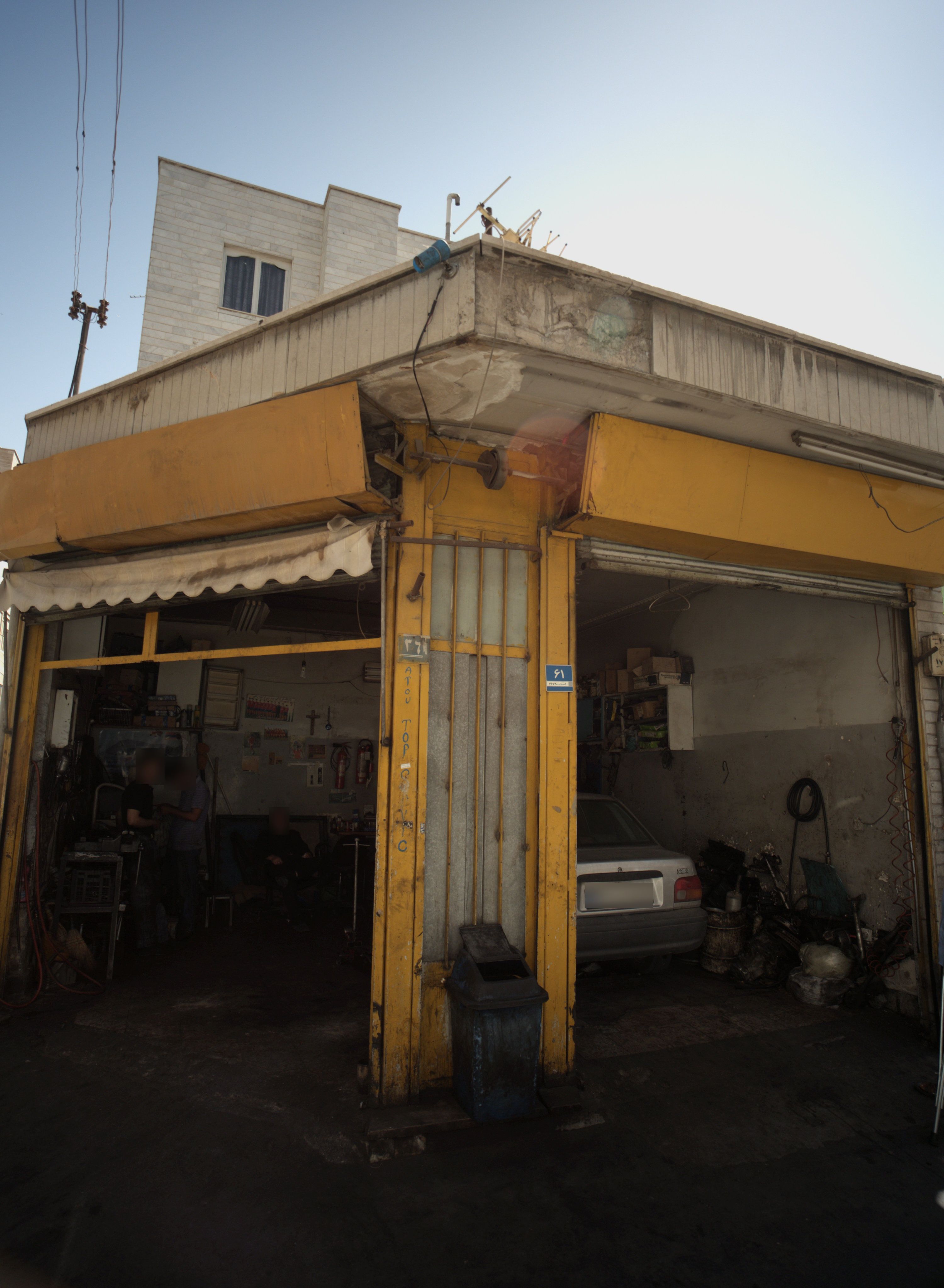 تعمیرگاه خودرو