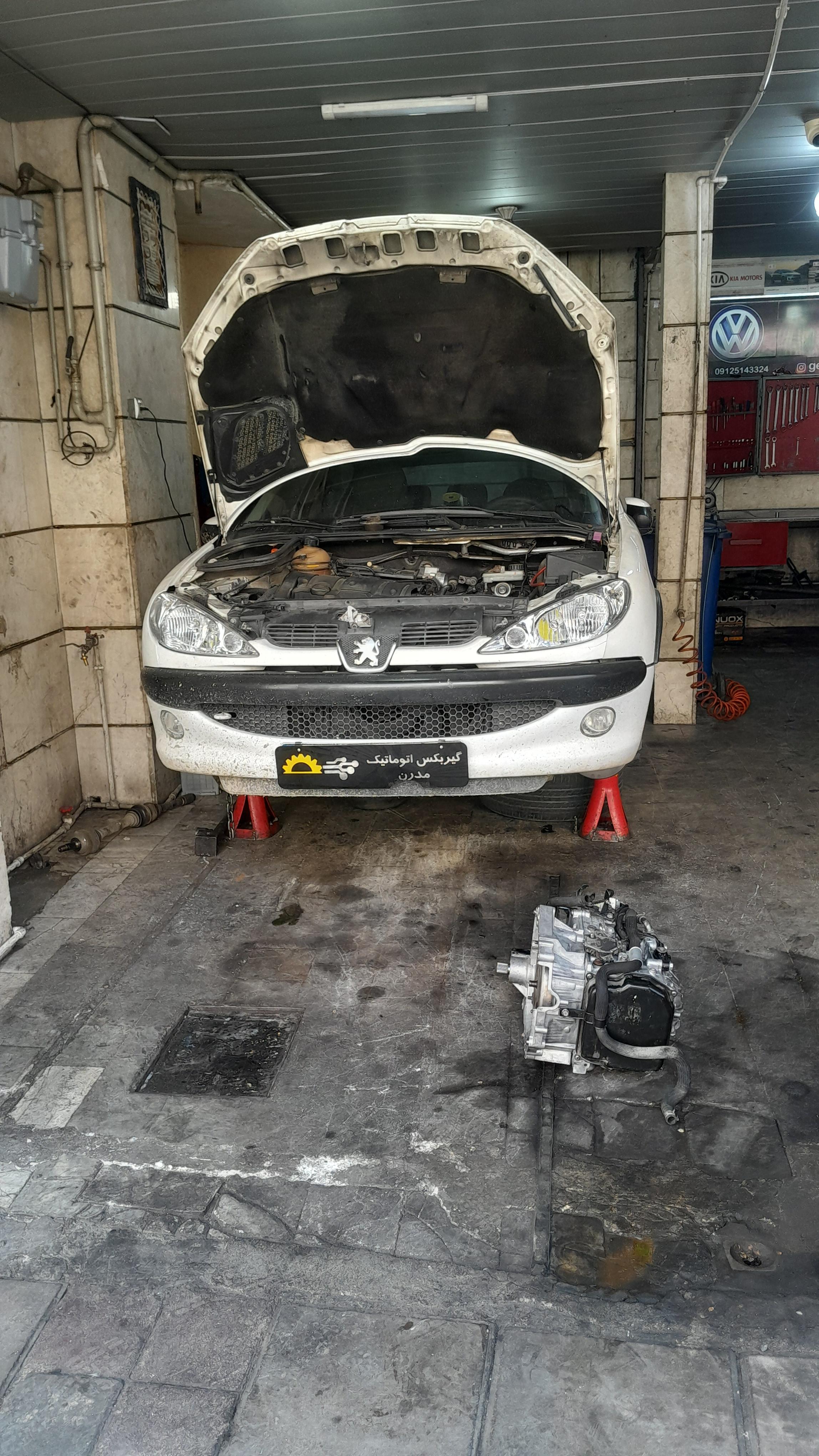 تعمیرگاه تخصصی گیربکس اتوماتیک مدرن