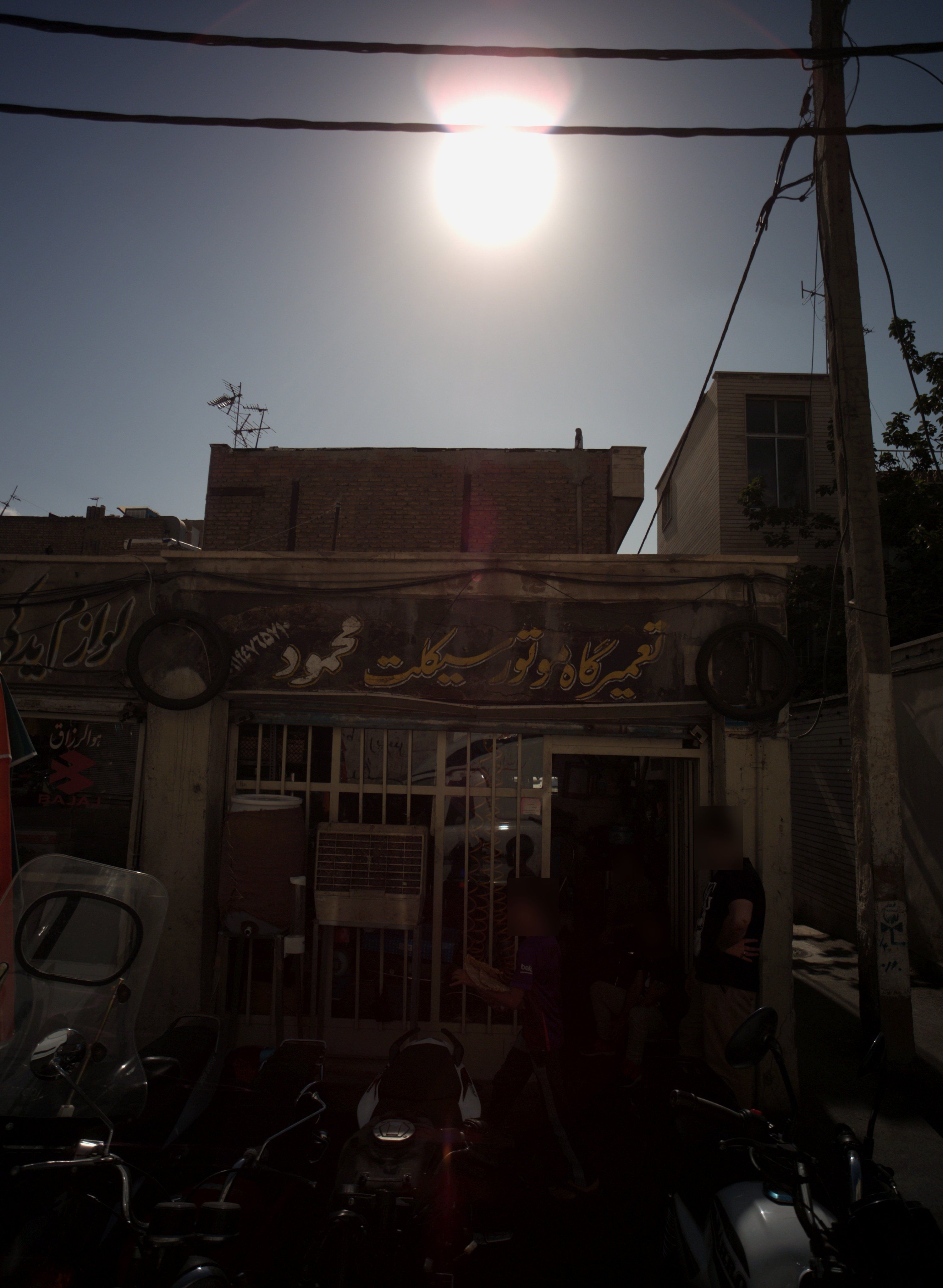 تعمیرگاه موتورسیکلت محمود