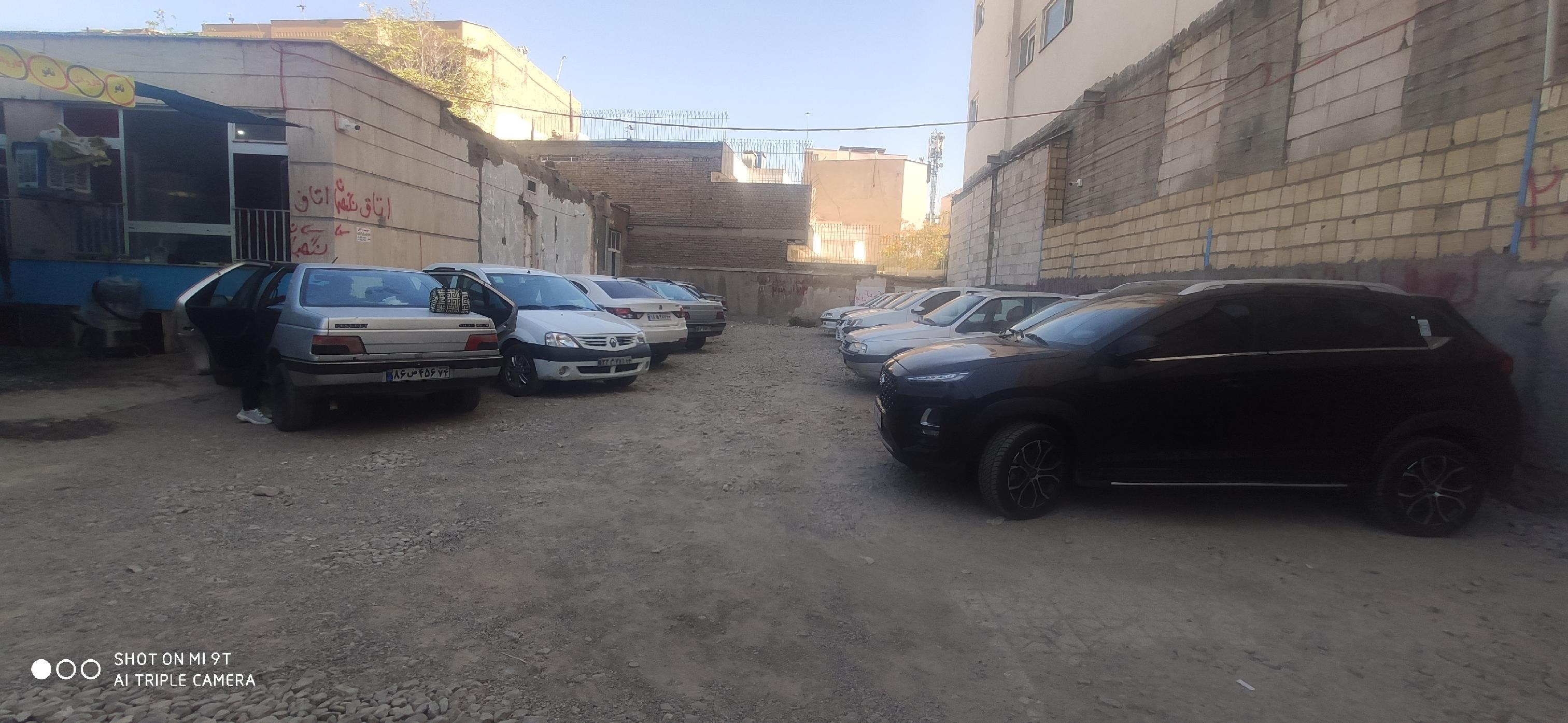 کارواش و پارکینگ محتشمی
