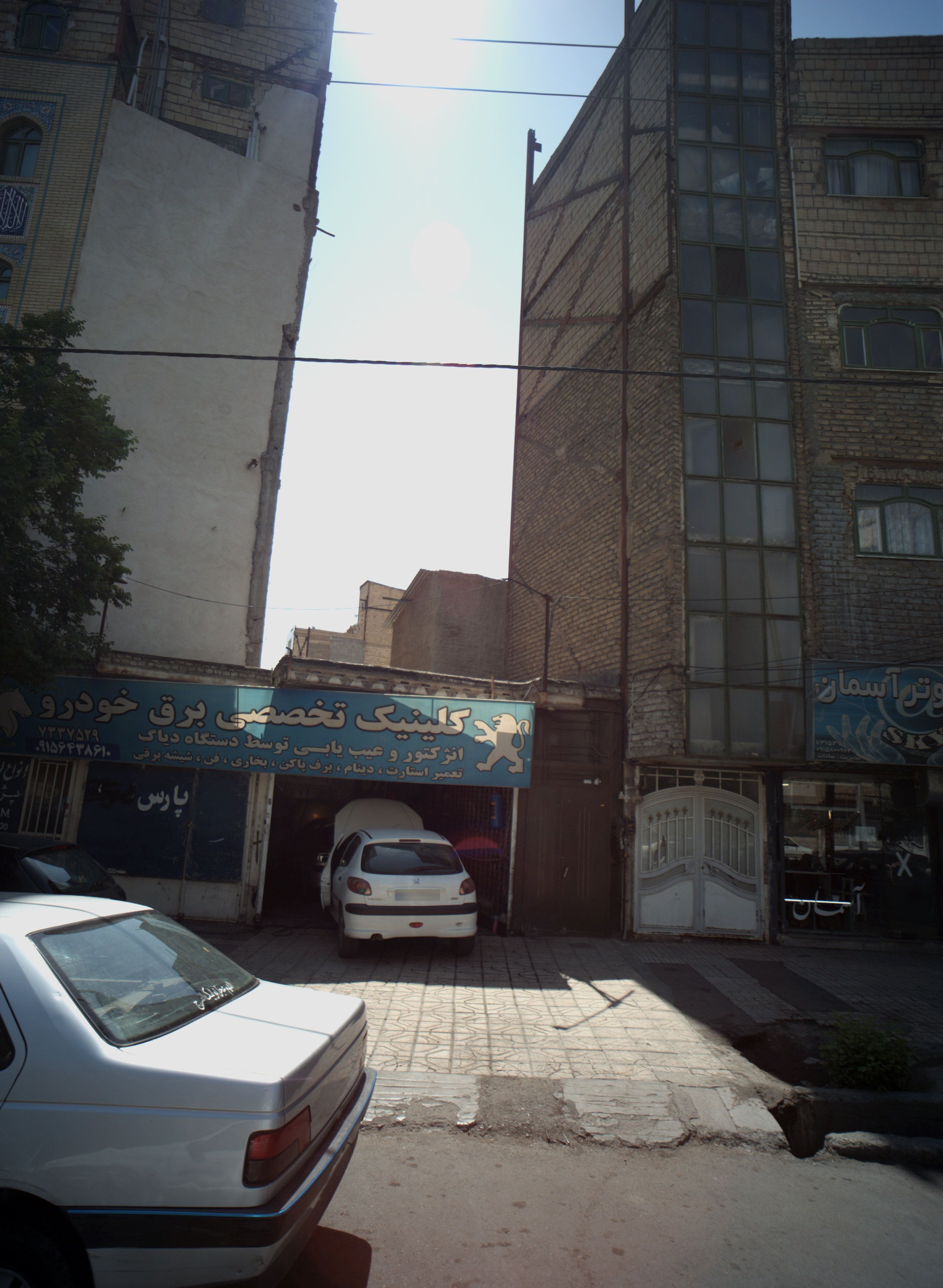 کلینیک تخصصی برق خودرو